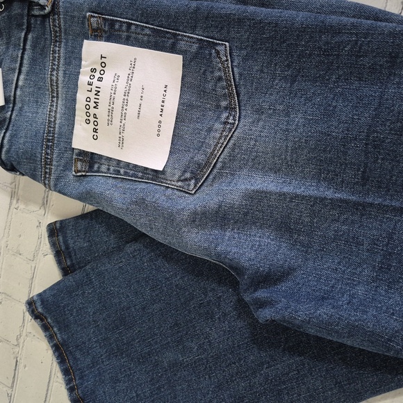 NWT Good American Crop Mini Boot Jeans Size 10 - Picture 8 of 9